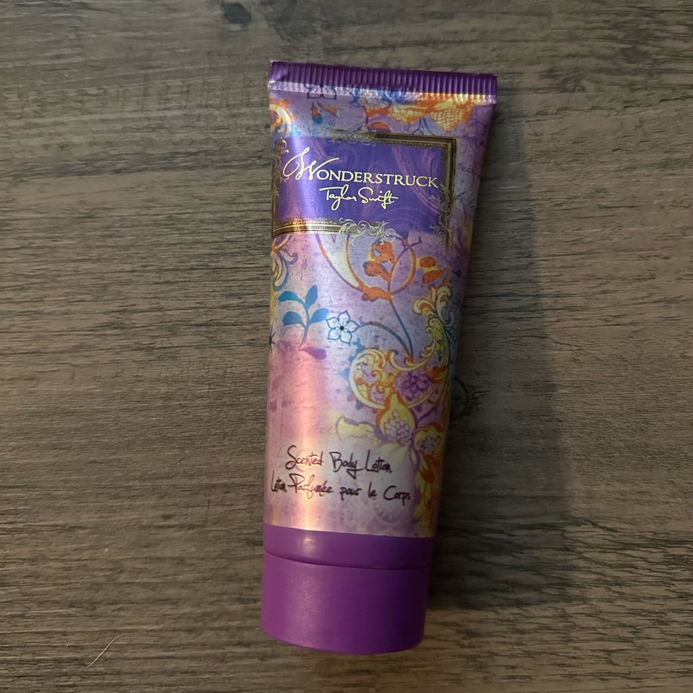 Wonderstruck by Taylor Swift lotion 3.4 oz